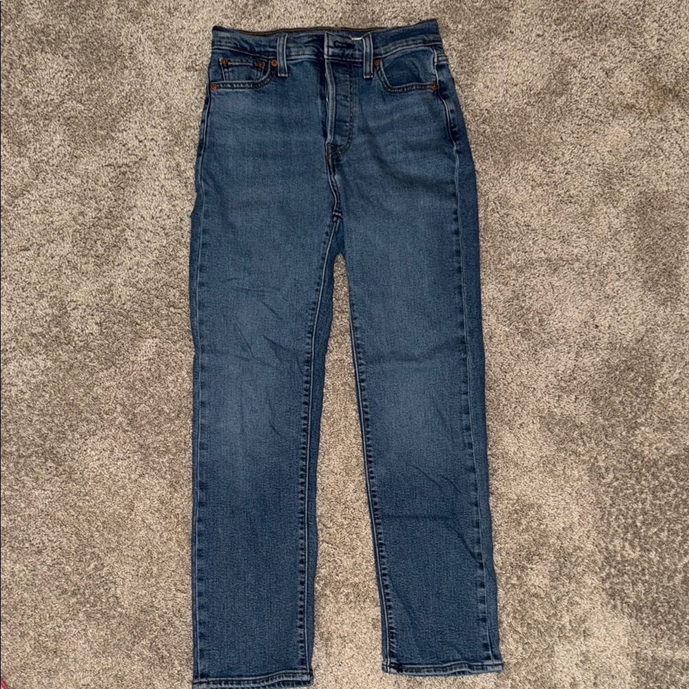 Levi - Wedgie Straight 26